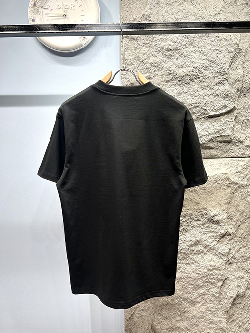 グッチスーパーコピー新しいスタンプロゴ半袖Tシャツ