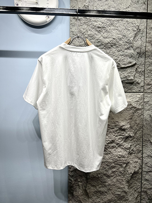 グッチプリントロゴ半袖Tシャツ