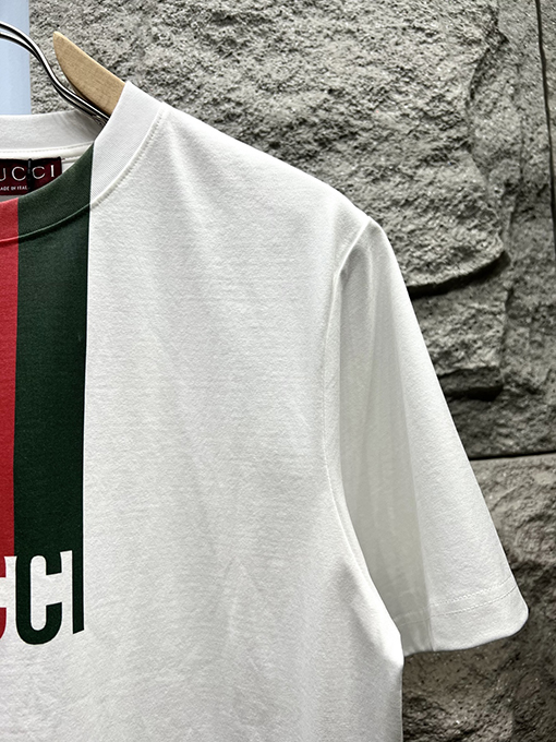 グッチプリントロゴ半袖Tシャツ