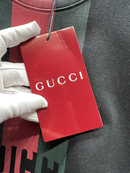 グッチプリントロゴ半袖Tシャツ