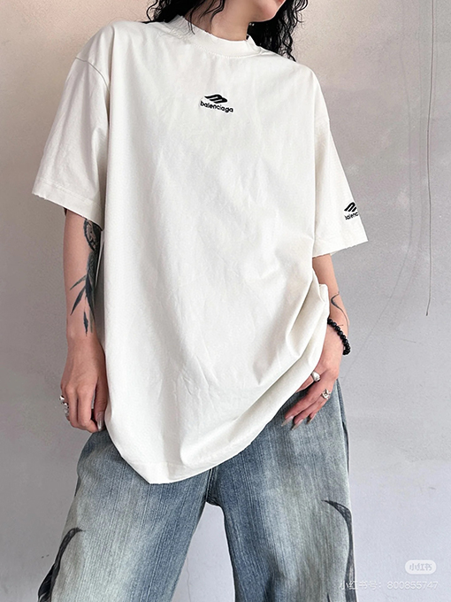 バレンシアガスキー刺繍ロゴ半袖Tシャツ