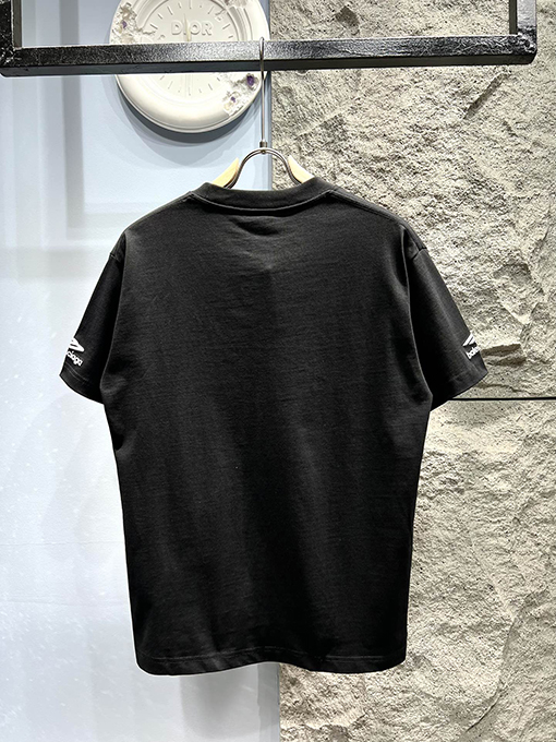 バレンシアガスキー刺繍ロゴ半袖Tシャツ