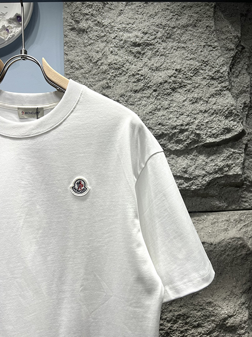 モンクレールコピー新しいビーズプリント半袖Tシャツ