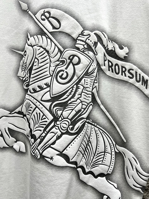 バーバリー新しい軍馬シリーズの半袖Tシャツ