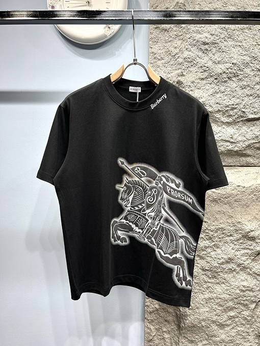 バーバリー新しい軍馬シリーズの半袖Tシャツ