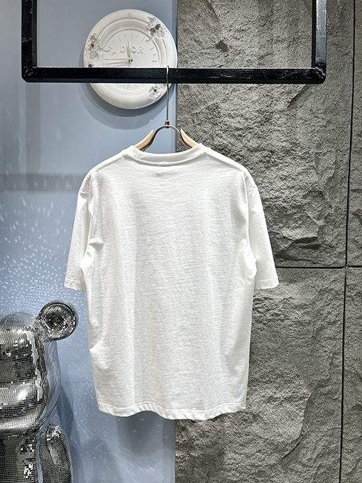 バレンシアガXグッチコラボコレクション幻のアルファベットTシャツ