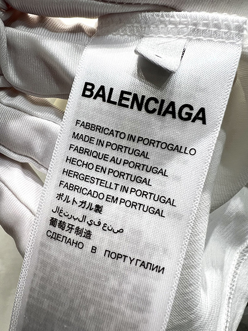 バレンシアガXグッチコラボコレクション幻のアルファベットTシャツ