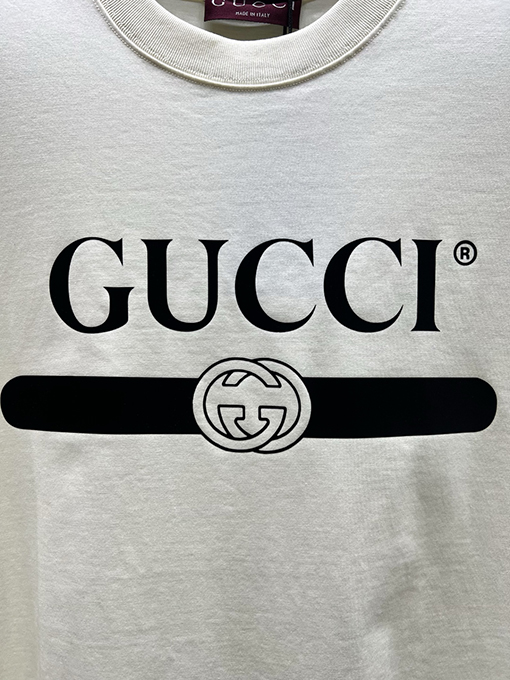 グッチ新しいプリントロゴ半袖Tシャツ