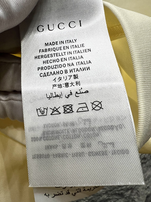 グッチ新しいプリントロゴ半袖Tシャツ