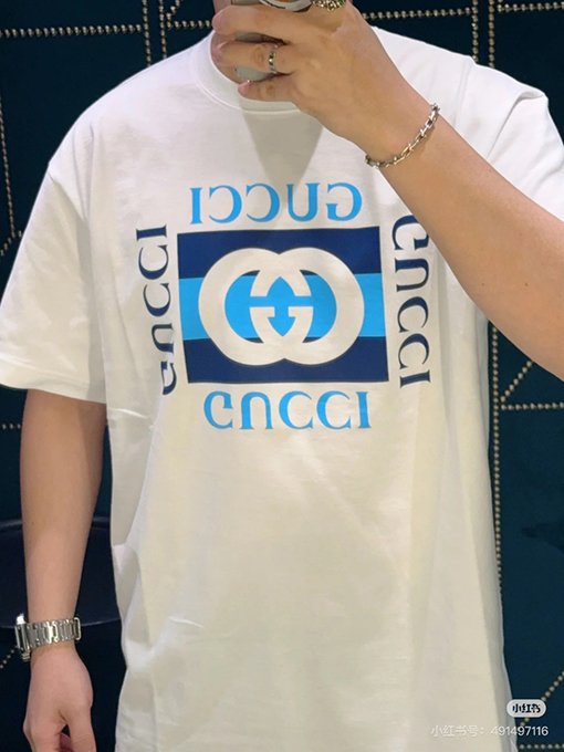 グッチ新しいロゴプリント半袖Tシャツ
