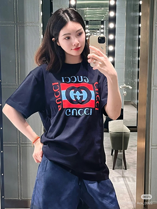 グッチ新しいロゴプリント半袖Tシャツ