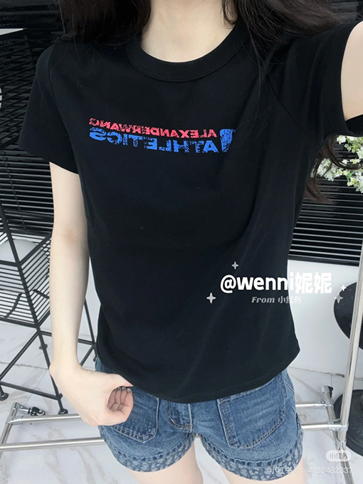 アレキサンダーワン新しい欠けた文字の半袖Tシャツ