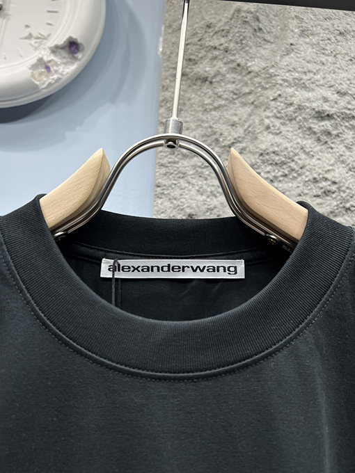 アレキサンダーワン新しい欠けた文字の半袖Tシャツ