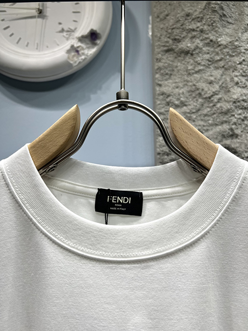 フェンディコピー発泡アルファベット半袖Tシャツ