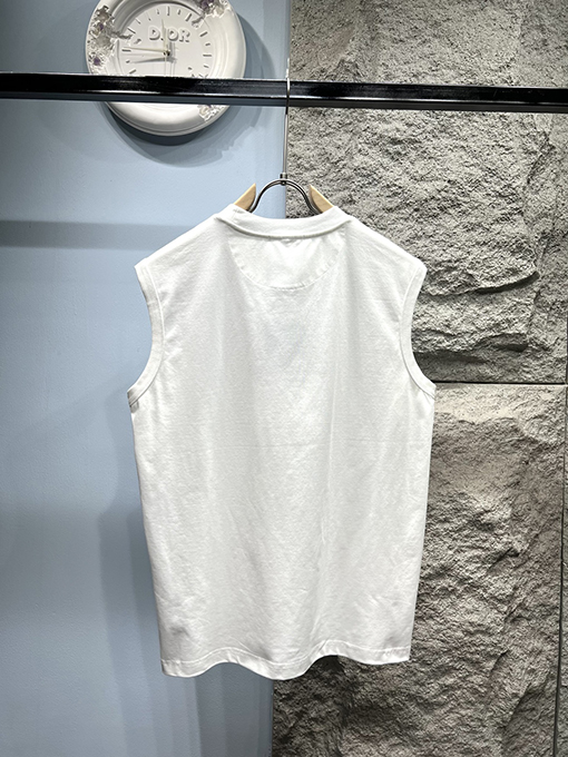 ルイヴィトン新しい愛のロゴ半袖Tシャツ
