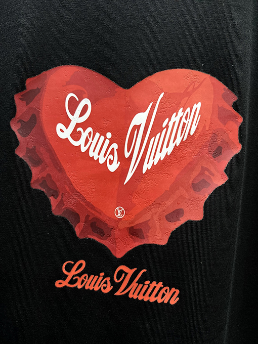 ルイヴィトン新しい愛のロゴ半袖Tシャツ