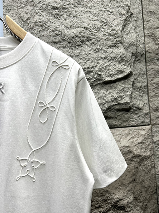 ディオール新しい刺繍Tシャツ