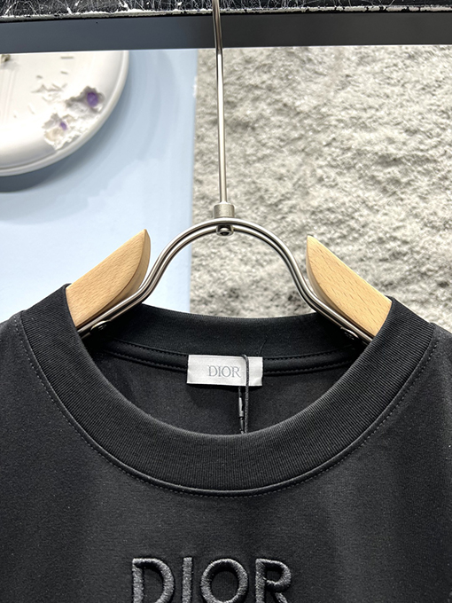 ディオール新しい刺繍Tシャツ