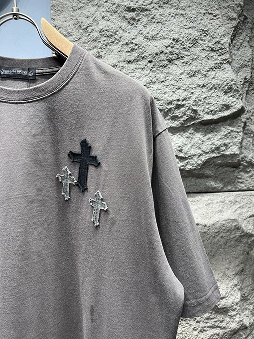クロムハーツ新しい刺繍Tシャツ