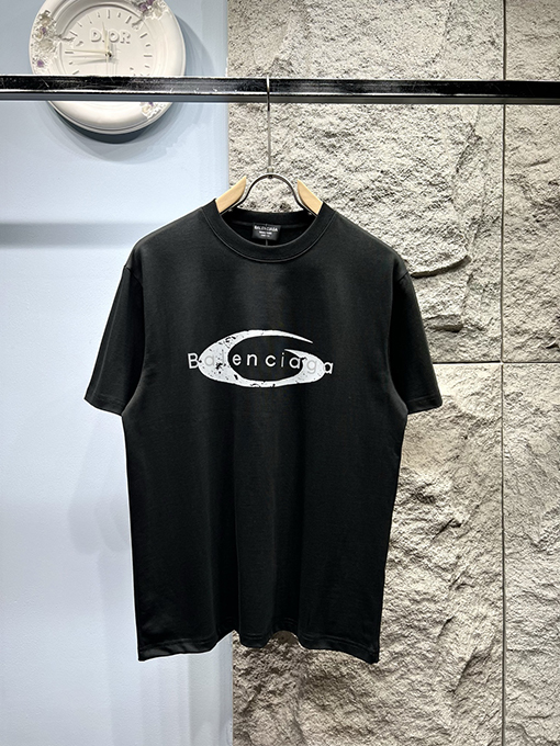 バレンシアガ文字プリント半袖Tシャツ