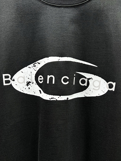 バレンシアガ文字プリント半袖Tシャツ