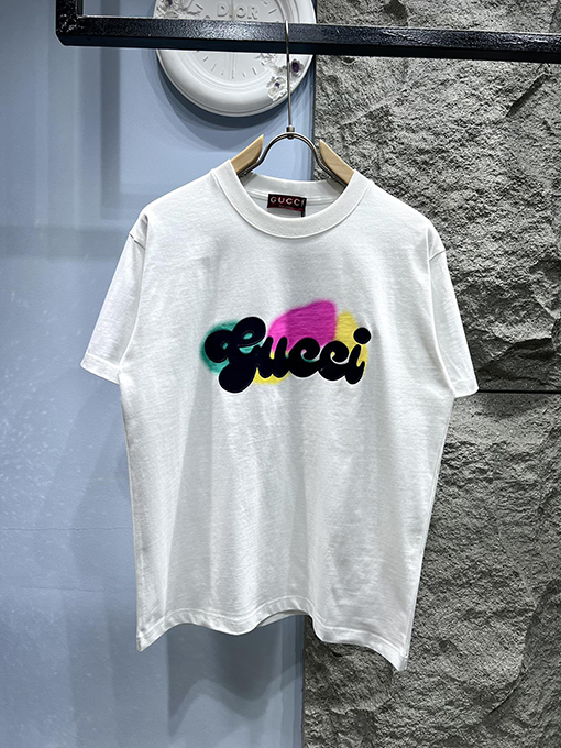 グッチ新しいレンダリング布刺繍半袖Tシャツ