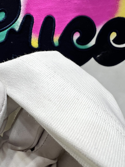 グッチ新しいレンダリング布刺繍半袖Tシャツ