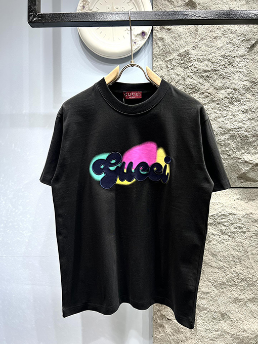 グッチ新しいレンダリング布刺繍半袖Tシャツ