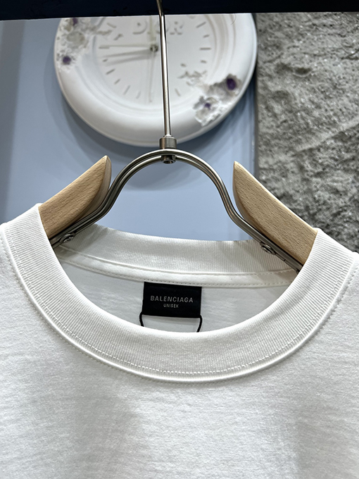 バレンシアガ新しいパリ半袖Tシャツ