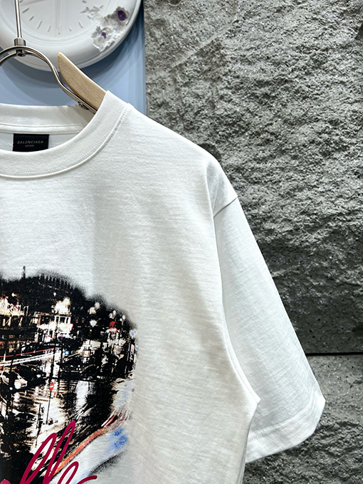 バレンシアガ新しいパリ半袖Tシャツ