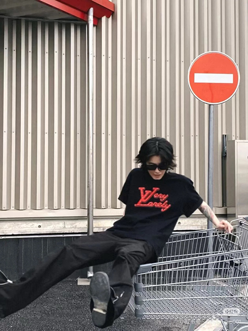 ルイヴィトンコピーパールレター半袖Tシャツ