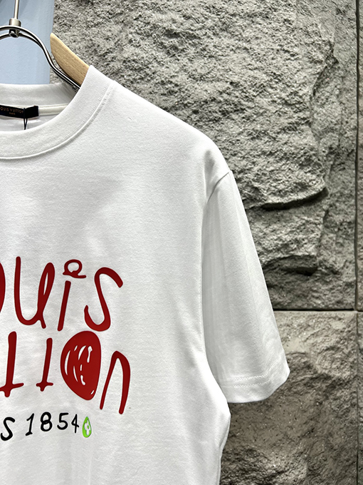 ルイヴィトンスーパーコピー新しい漫画のアルファベット半袖Tシャツ