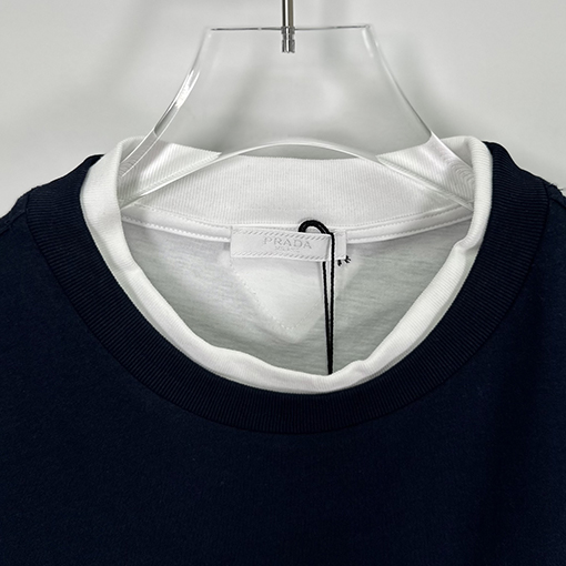 プラダコピー偽の2つのロゴロゴルーズ半袖Tシャツ