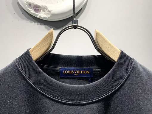 ルイヴィトンスーパーコピー新しいインクジェット刺繍Tシャツ