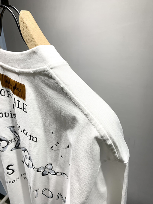 ルイヴィトン新しい手描きのインクTシャツ
