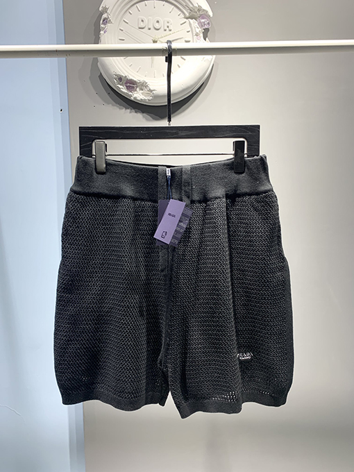 プラダ新しいシルクメッシュパンツ
