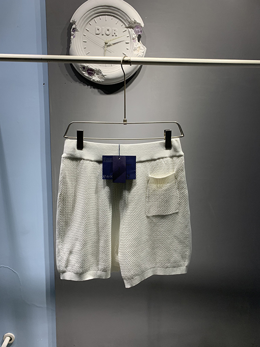 プラダ新しいシルクメッシュパンツ