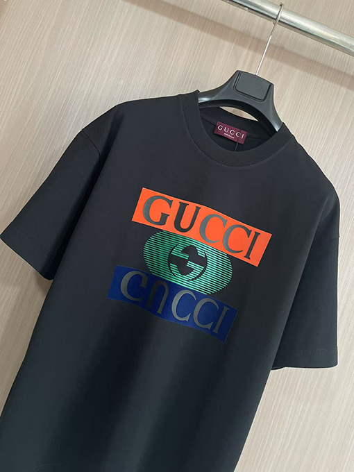 グッチ新しいダブルGミラーロゴラウンドネックTシャツ