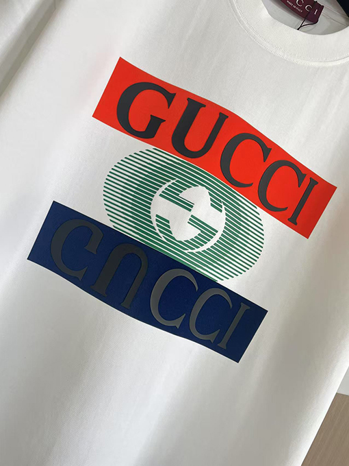 グッチ新しいダブルGミラーロゴラウンドネックTシャツ