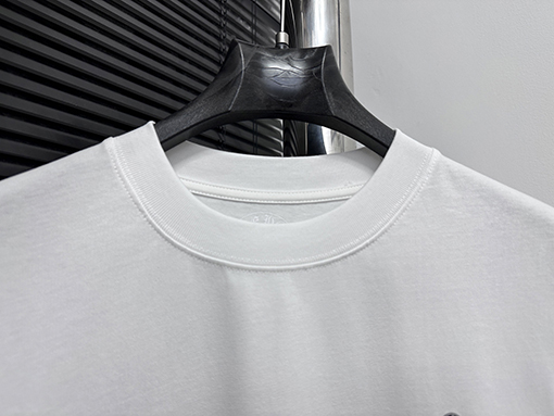 クロムハーツ公式のTシャツ