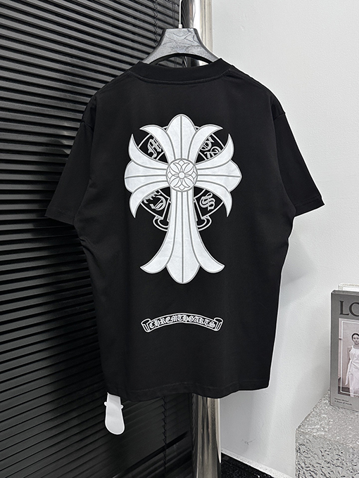 クロムハーツ公式のTシャツ