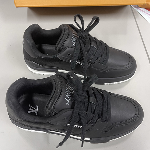 ルイヴィトンスーパーコピーTrainer 25Ss 限定シリーズスニーカー