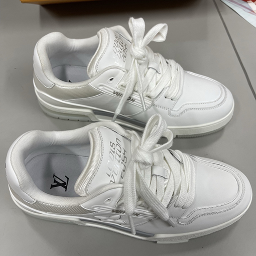 ルイヴィトンスーパーコピーTrainer 25Ss 限定シリーズスニーカー