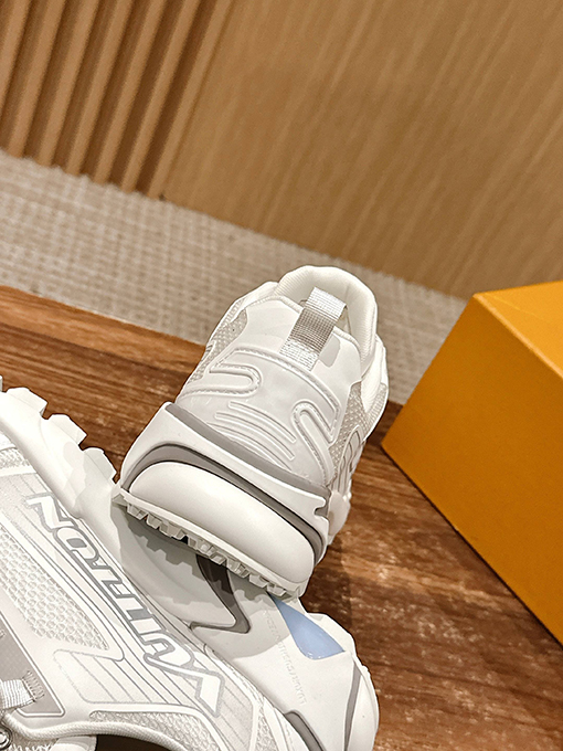 ルイヴィトンRunner Tatic 25Ss スニーカー
