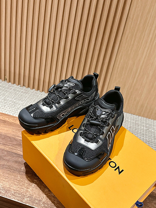 ルイヴィトンRunner Tatic 25Ss スニーカー