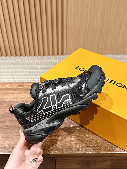 ルイヴィトンRunner Tatic 25Ss スニーカー