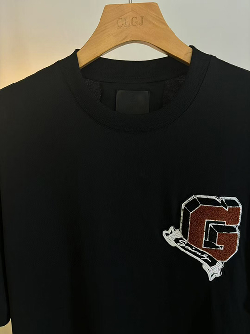 ジバンシイ 新しいCollegeラベリングTシャツ