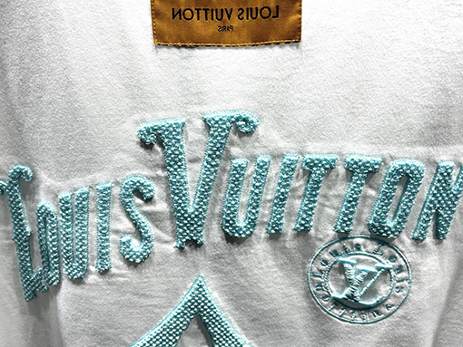 ルイヴィトン 刺繍Tシャツ