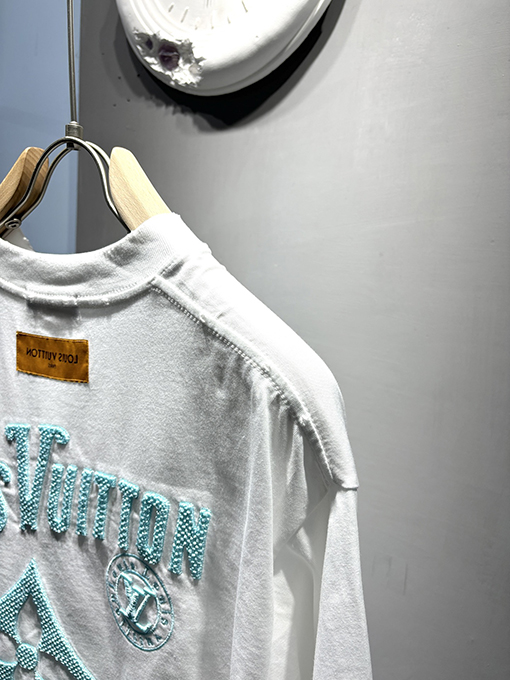 ルイヴィトン 刺繍Tシャツ