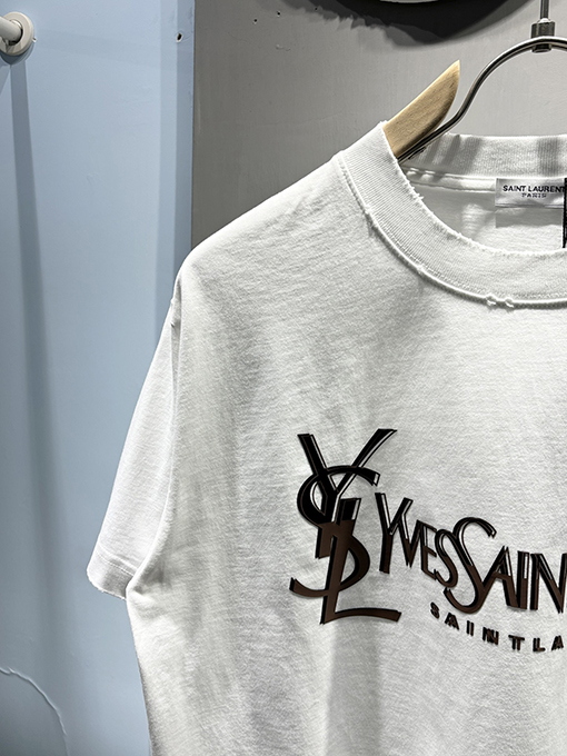 サンローランスーパーコピー新しい立体プリントTシャツ